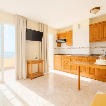 Be Four Playa La Arena Puerto de Santiago (Tenerife)